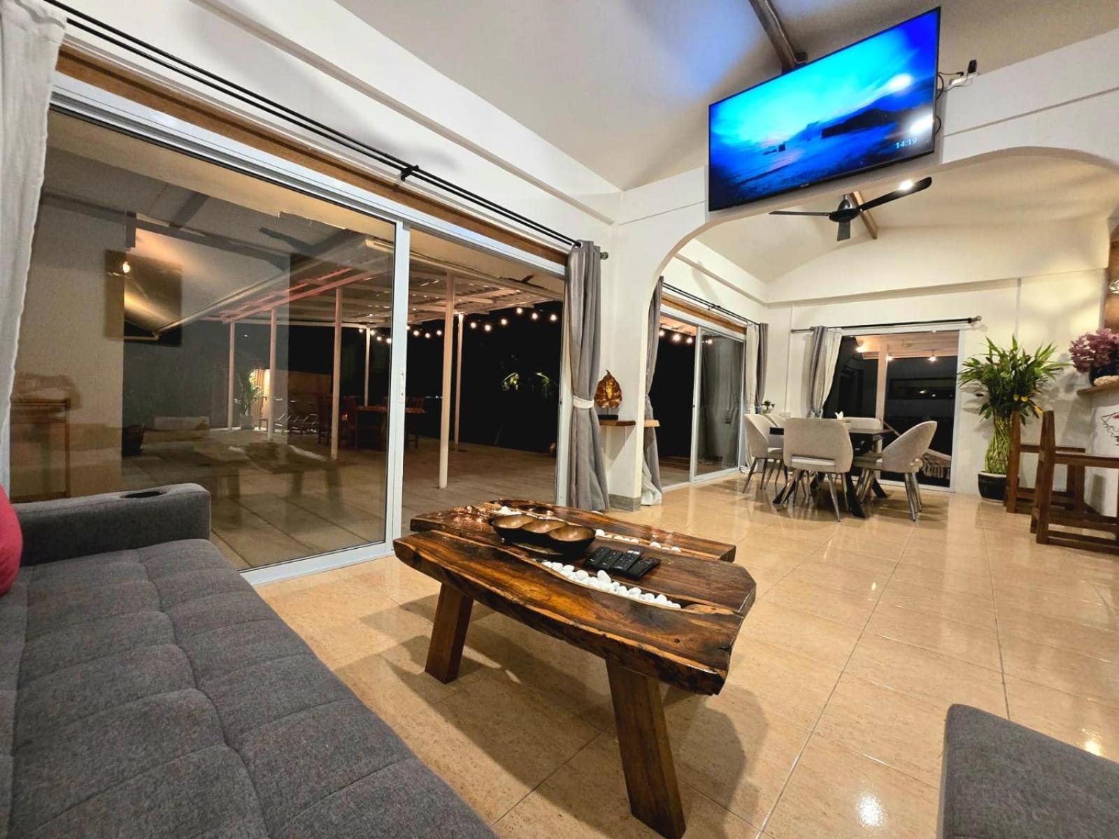 -20 Percent Off! Private Front House Sunset