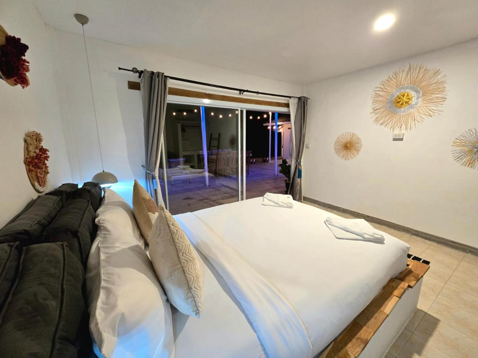 Villa -20 Percent Off! Private Front House Sunset *